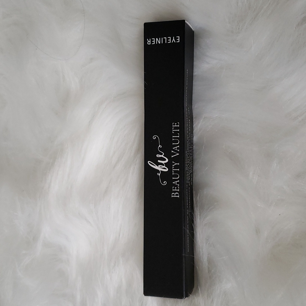 Makeup - Picture 9 of 10